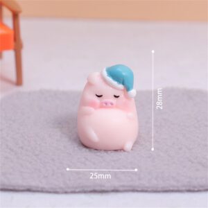 โมเดลการ์ตูนหมูน่ารัก สีชมพู ใส่หมวกสีฟ้า